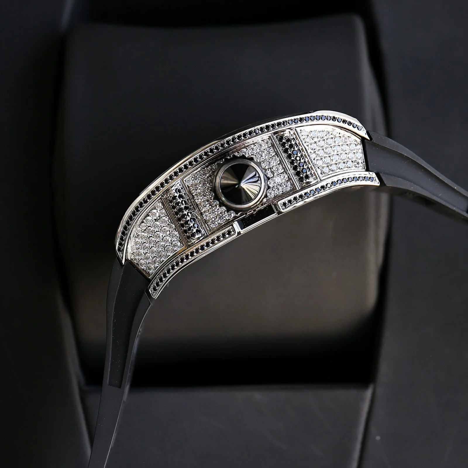 Richard Mille RM17-01 Black Dial Men’s Rubber Band Automatic