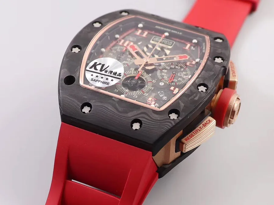 Red statement timepiece from the holiday collectionslider_item_2